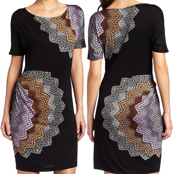 BCBGMaxAzria Dresses & Skirts - BCBGMAXAZRIA Printed Side Shirred Dress